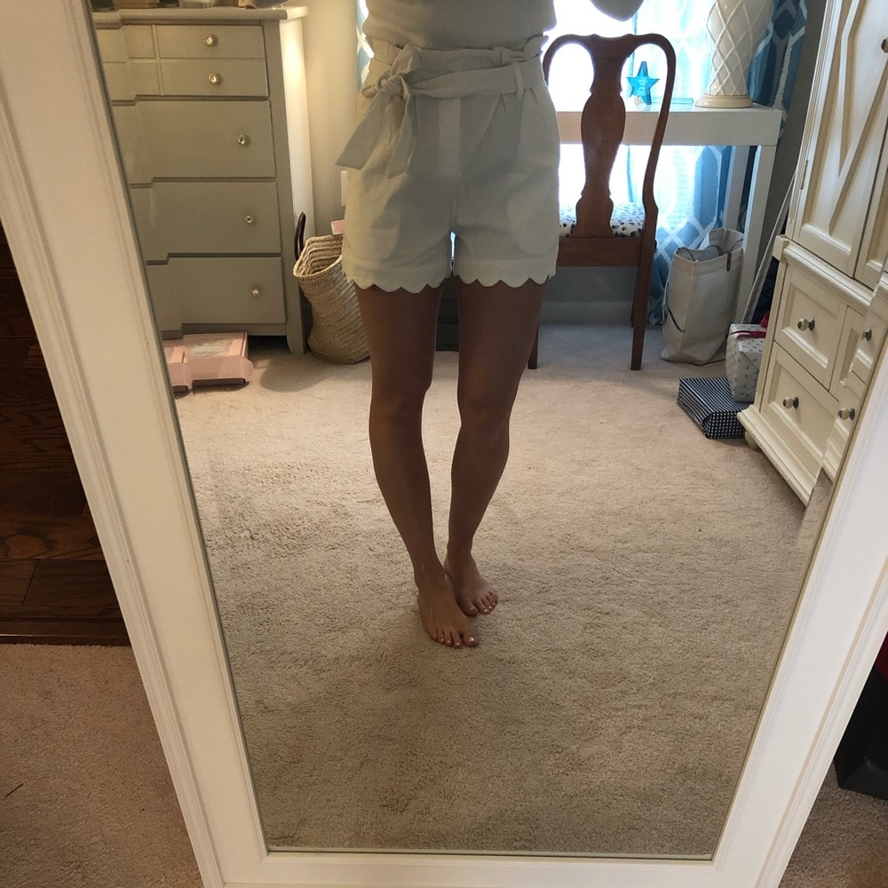Aaron and Amber beige scalloped shorts